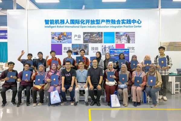 感受中国机器人科技魅力，助力中马青年职教培训计划项目顺利开展