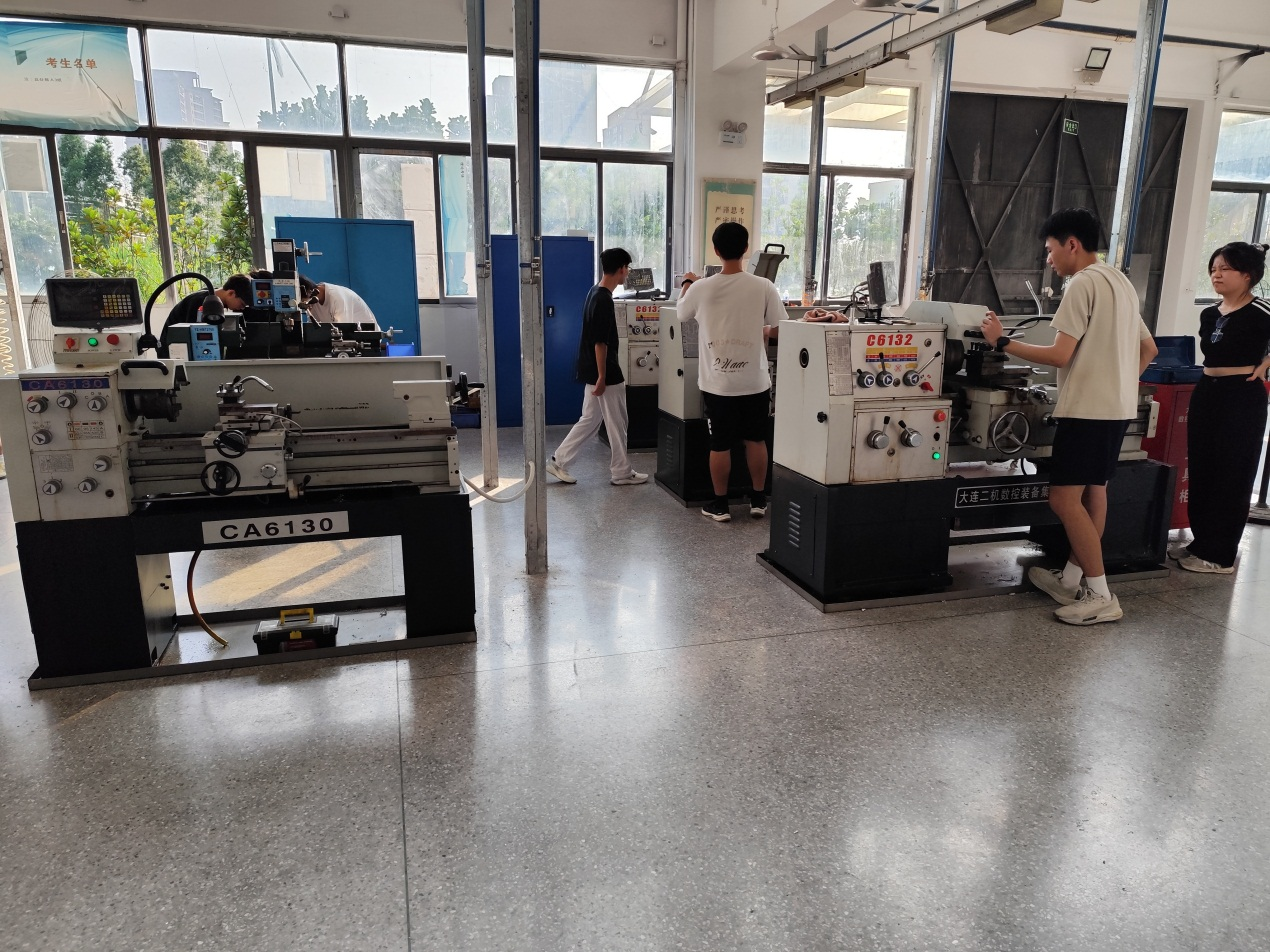 S7-102普通车削实训室